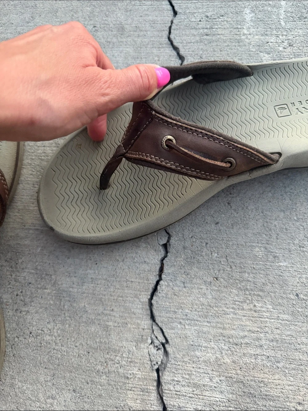 Sperry Brown Leather Thong Sandals with Beige Footbed